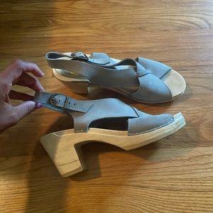 No 6 Stappy Heeled Clog